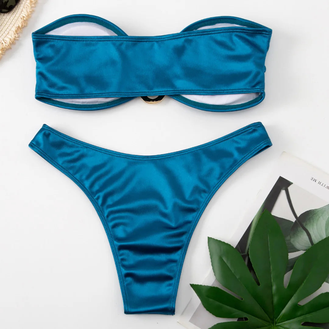 Bandeau Bikini 2025 – zeitlos, sexy & in 13 stylischen Farben