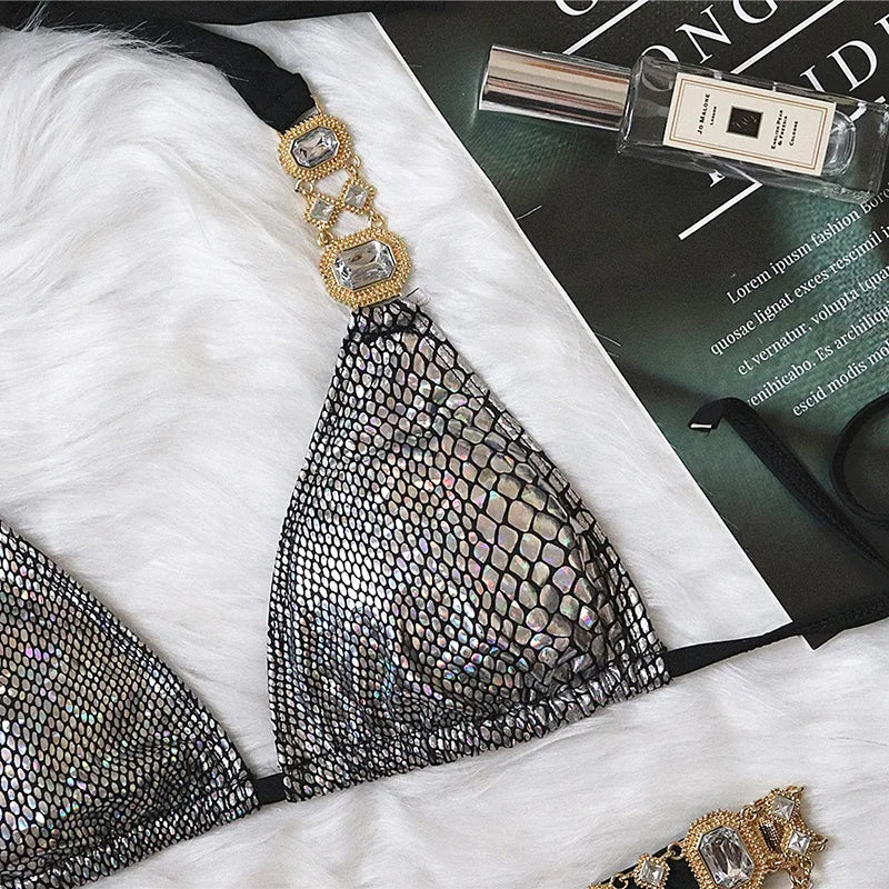 Strass & Ketten Bikini – sexy, glamourös & absolut im Trend
