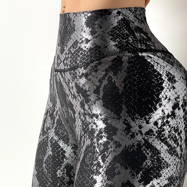 Shine like a Snake 🐍✨ – die Leggings für deinen Glitzer-Moment!