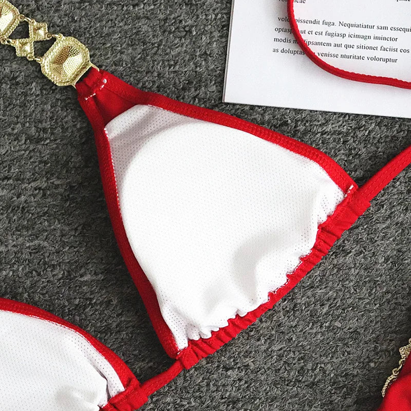 Strass & Ketten Bikini – sexy, glamourös & absolut im Trend