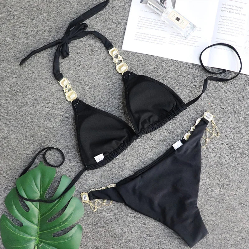 Strass & Ketten Bikini – sexy, glamourös & absolut im Trend