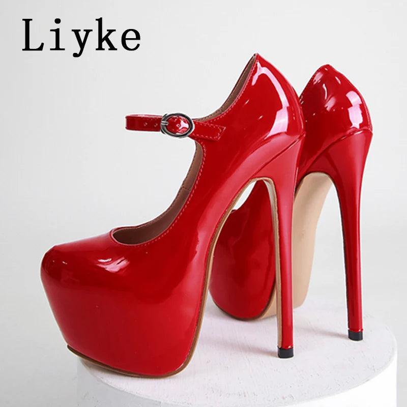 Liyke Super High Heels – Maximale Höhe, maximaler Style