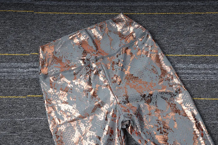 Shine like a Snake 🐍✨ – die Leggings für deinen Glitzer-Moment!