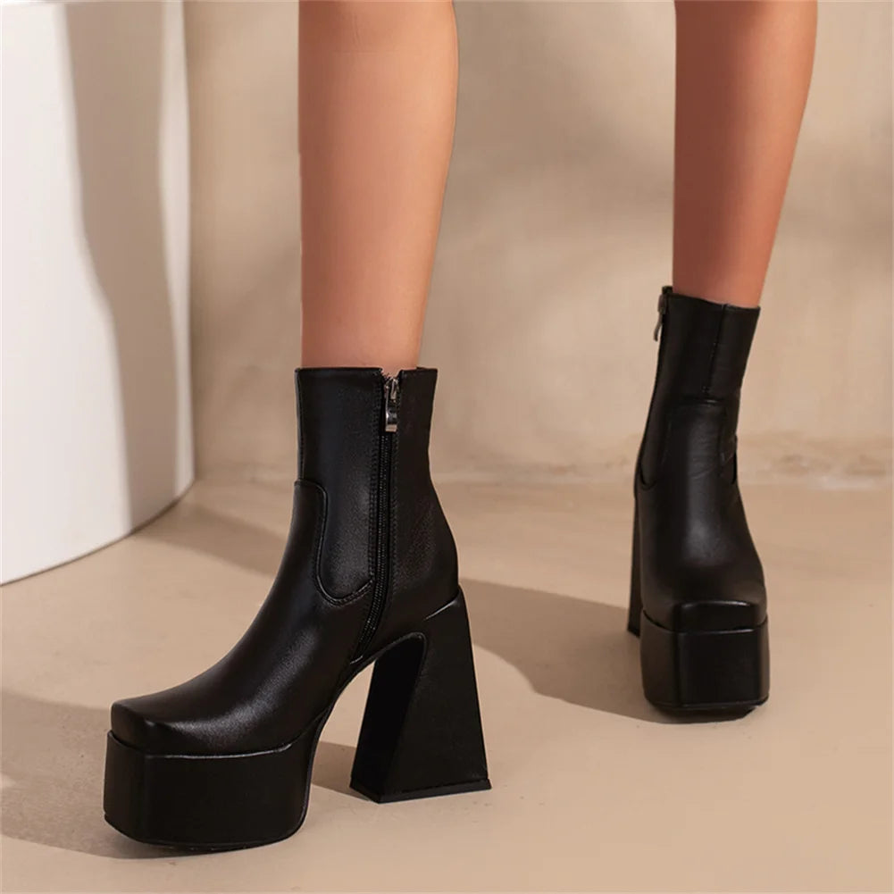 Platform Ankle Boots mit Zipper – Bold. Clean. Fashion-Statement.
