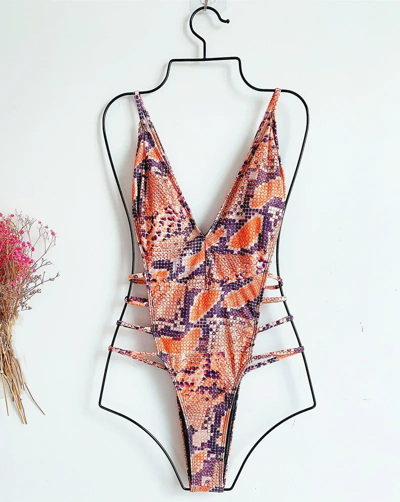 Schlangenprint Monokini – sexy, rückenfrei & mit wildem Charakter