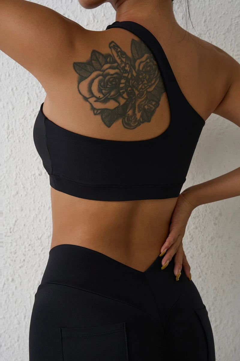 One Shoulder Sports Bra – Asymmetrisch. Sexy. Funktional.