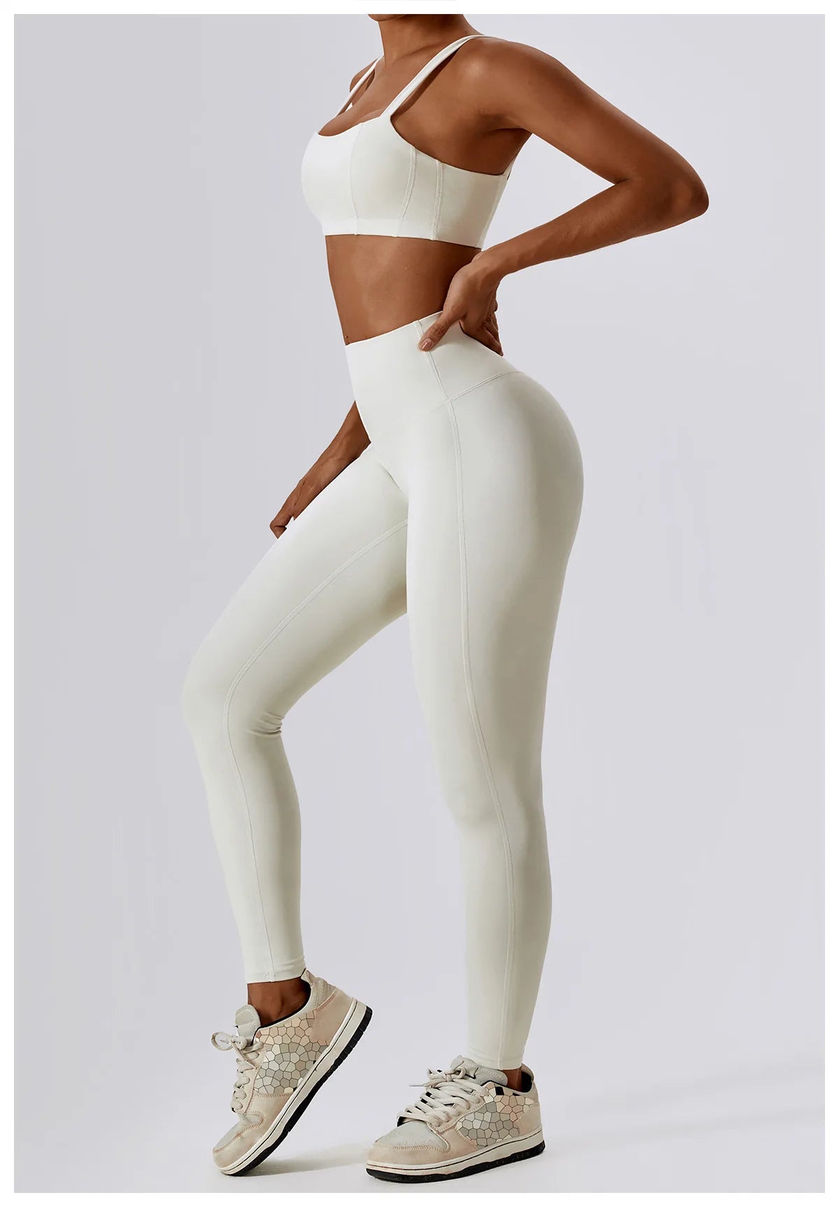 2-teiliges Yoga-Set – Nude Feel für Höchsten Komfort und Stil