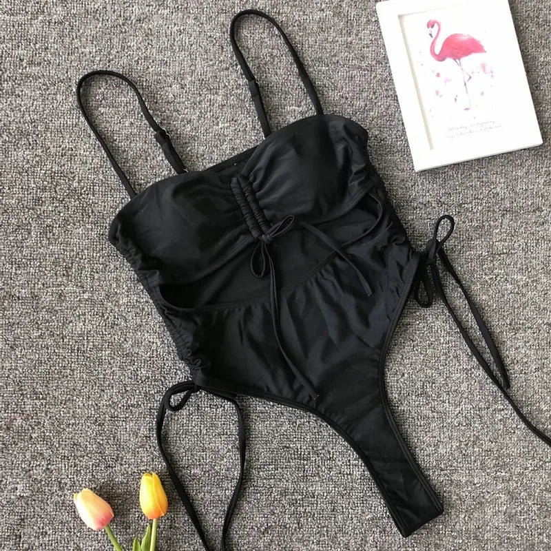Cut-Out Monokini – auffällig, sexy & absolut im Trend