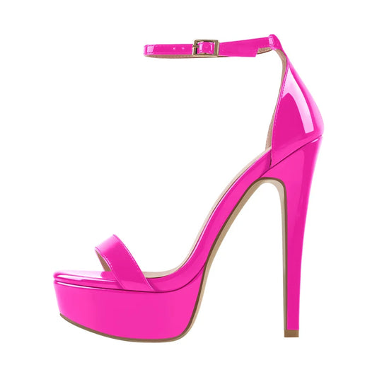 Hot & glossy â diese Sandalen lassen dich strahlen âš