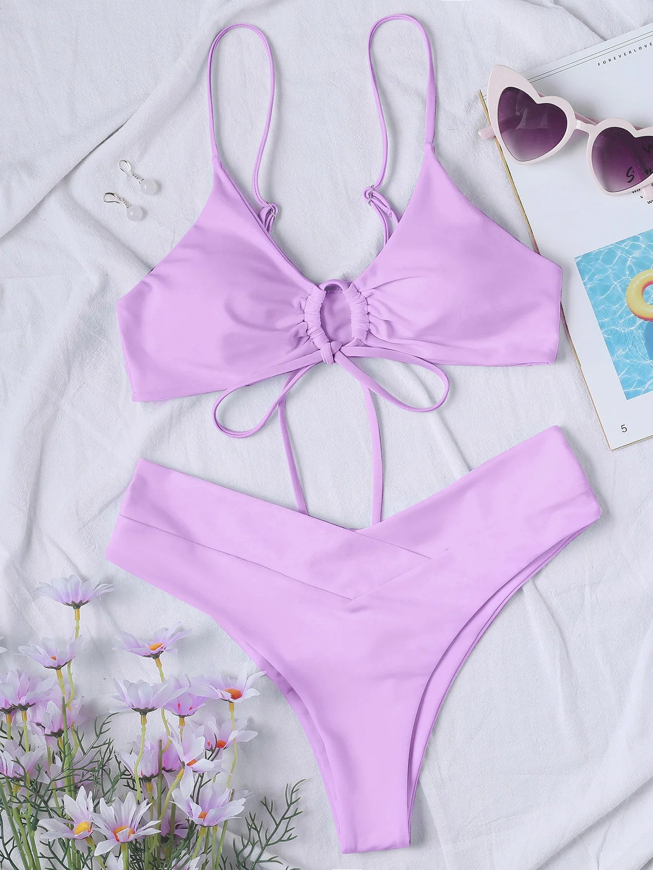 Schnür-Bikini – schlicht, elastisch & verführerisch feminin