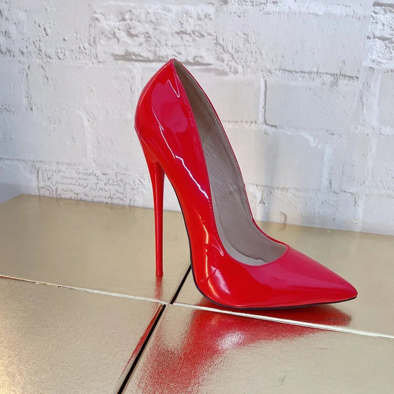 CACA Fetish Strap Heels – Provokant. Elegant. Grenzenlos.