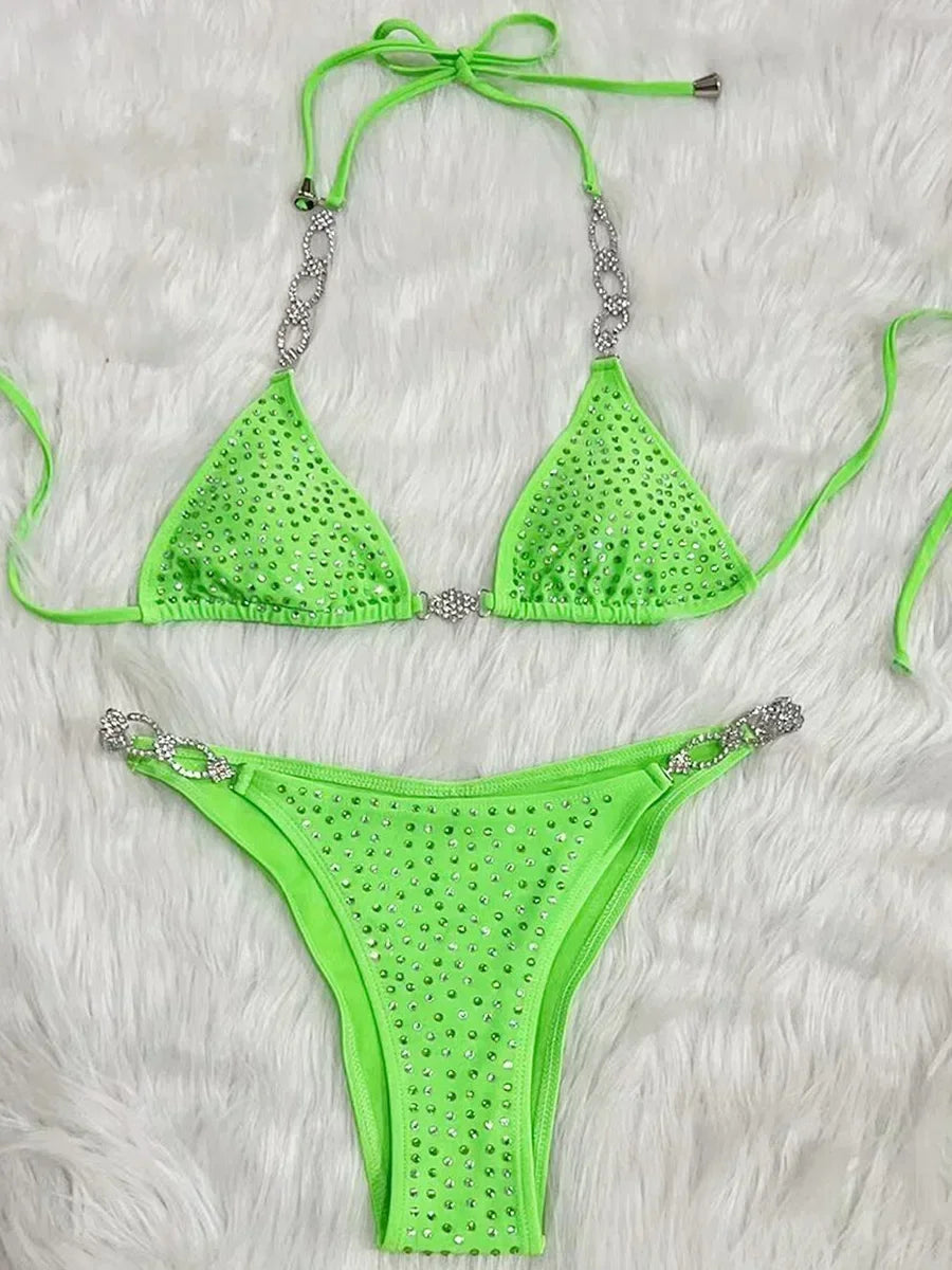 Strass & Pailletten Bikini – glamourös, auffällig & perfekt für heiße Auftritte