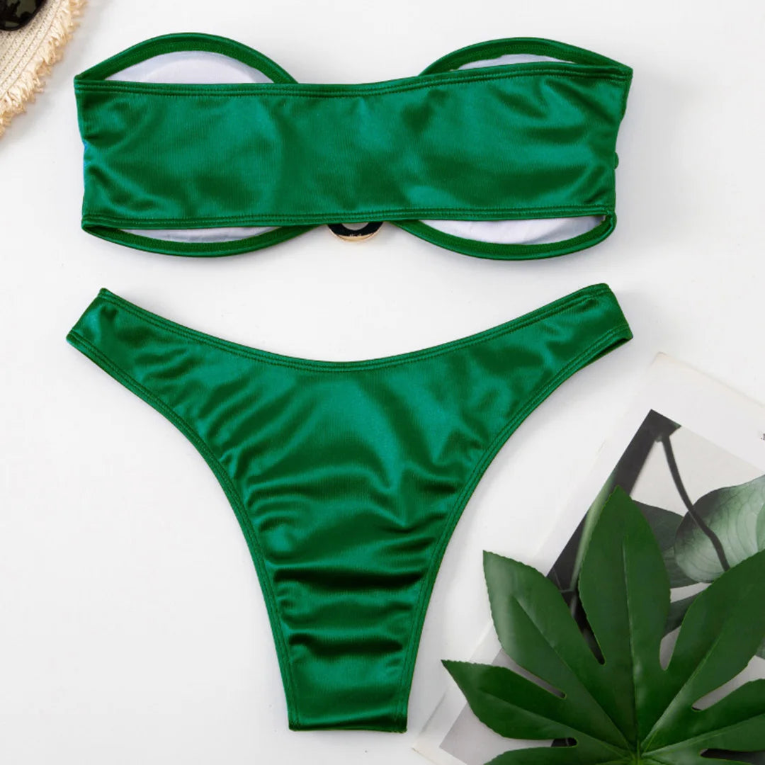 Bandeau Bikini 2025 – zeitlos, sexy & in 13 stylischen Farben