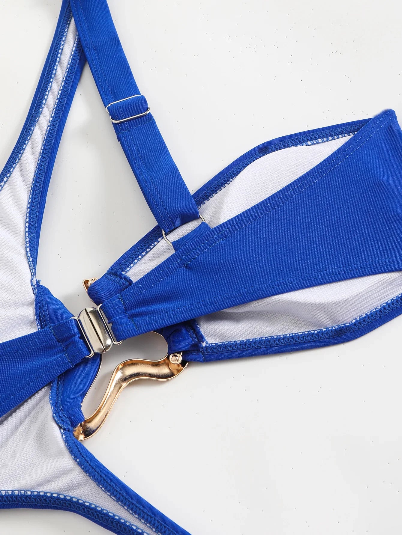 Asymmetrischer One-Shoulder Monokini – modern, sexy & mit Wow‑Effekt