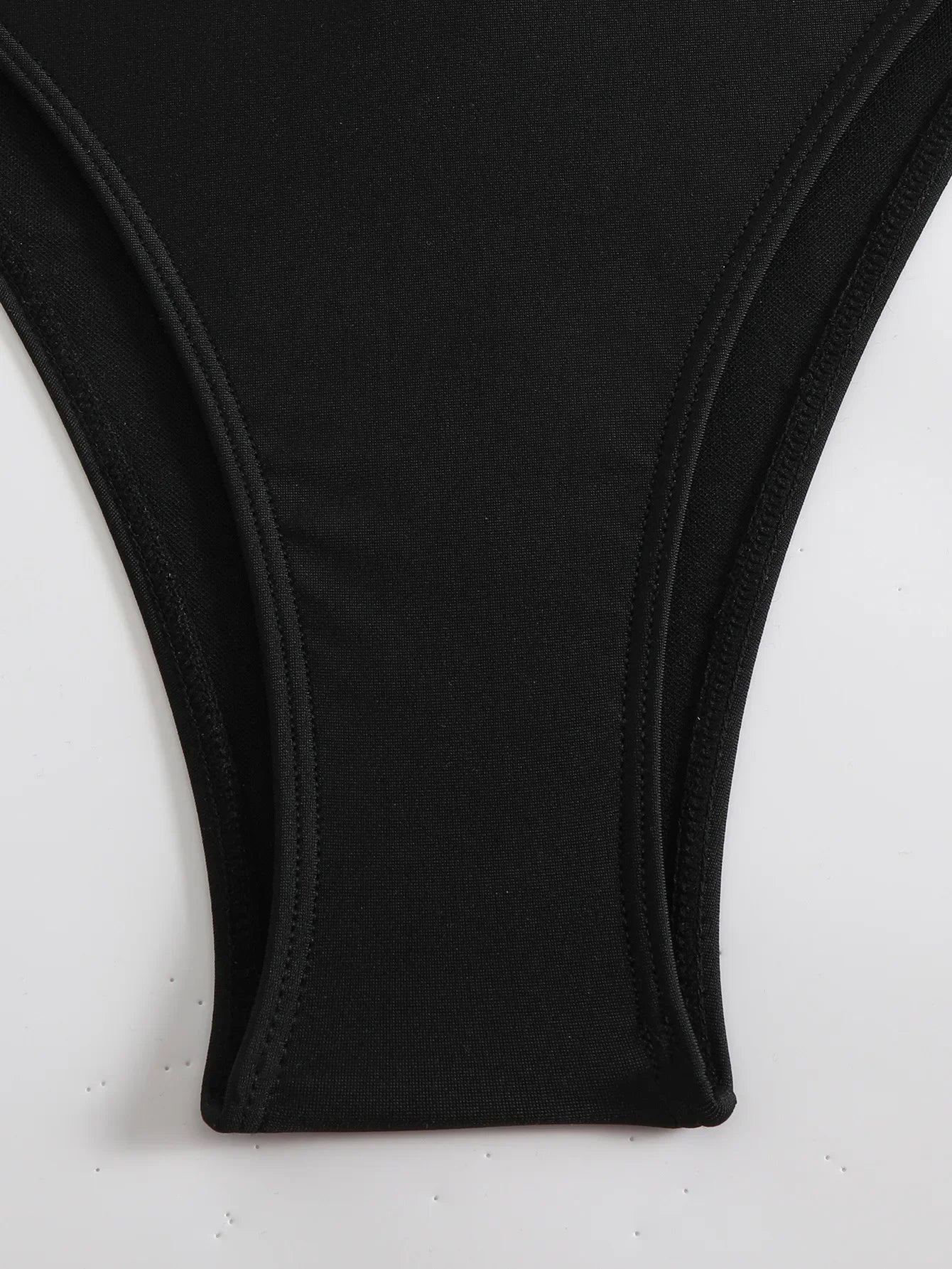 Asymmetrischer One-Shoulder Monokini – modern, sexy & mit Wow‑Effekt