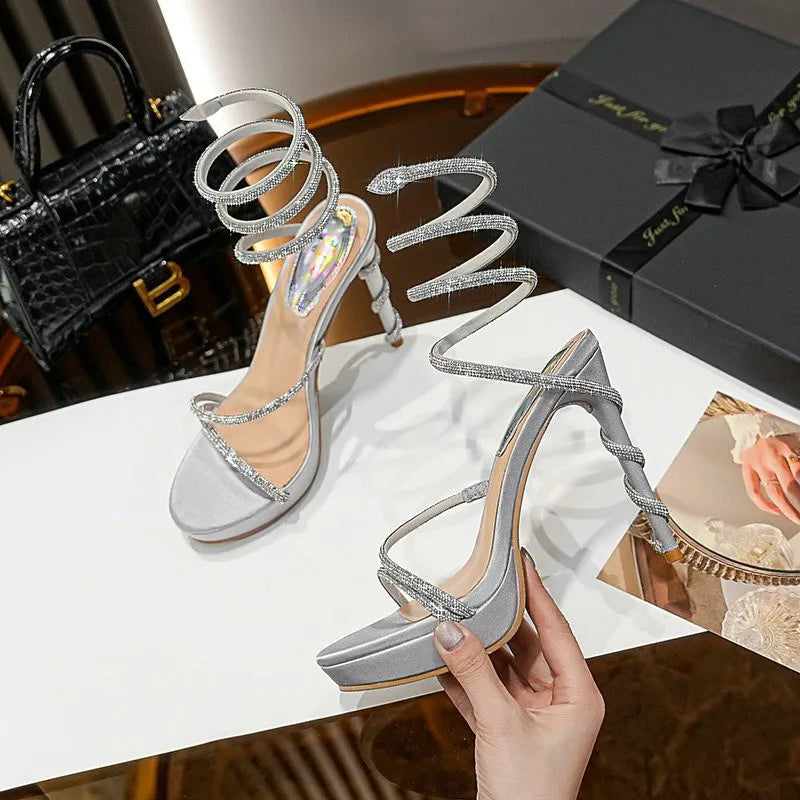 Strass Snake Sandals – Verführerischer Glam trifft High Heel Power