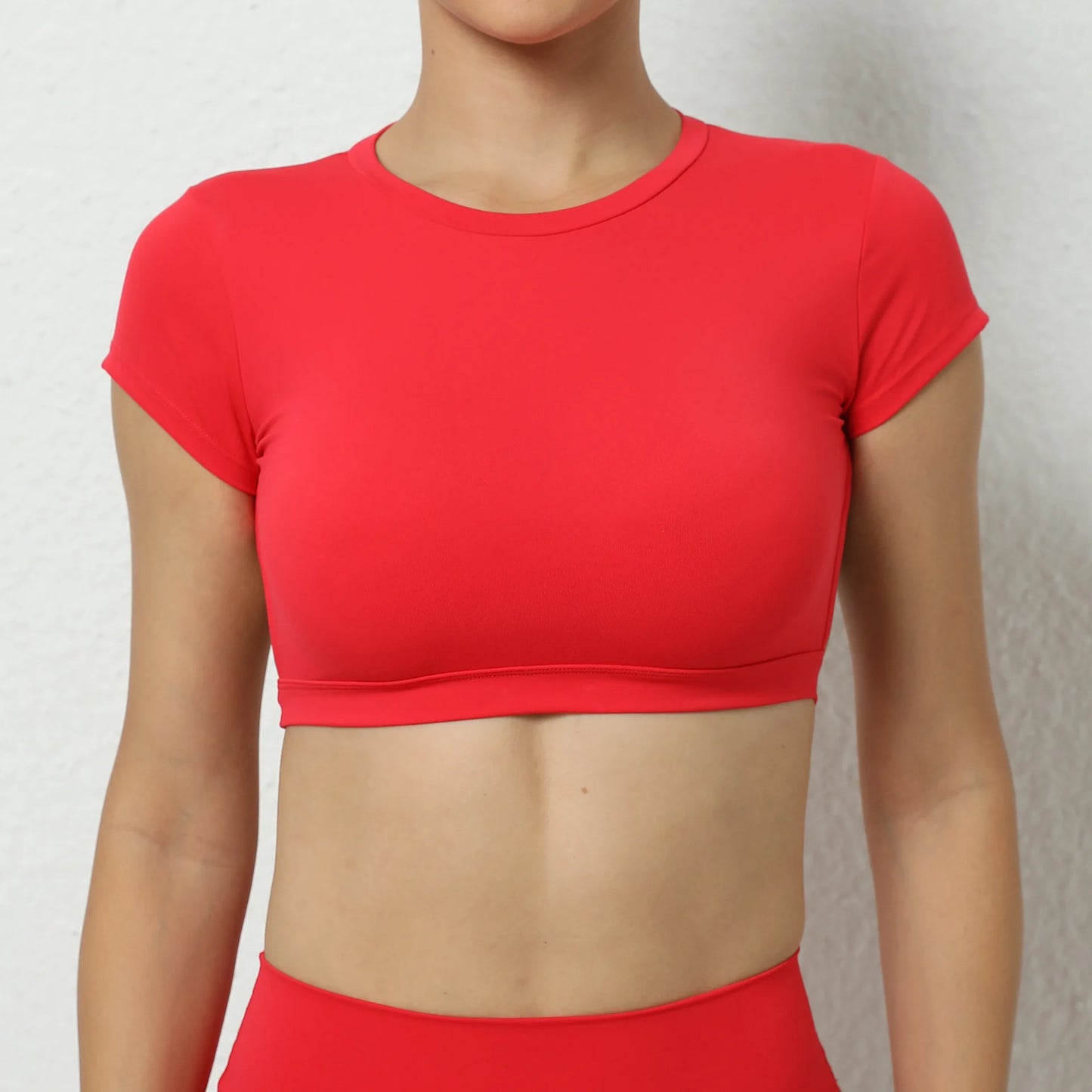 Sportliches Gym Crop-Top – Atmungsaktiv & Rückenfrei für dein Workout