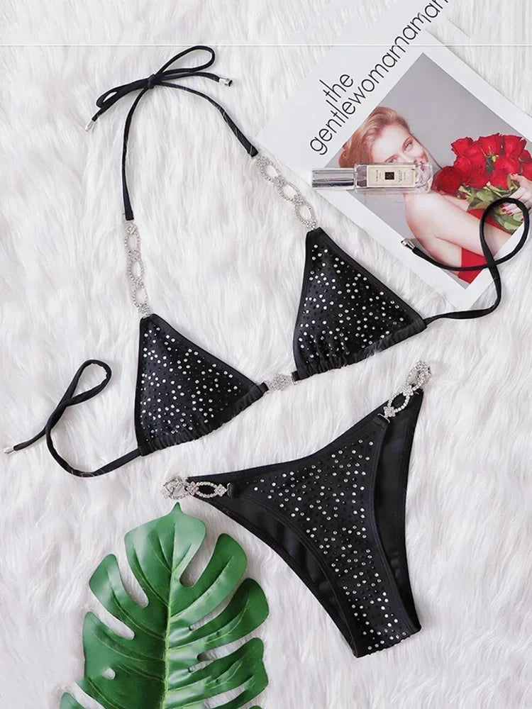 Strass & Pailletten Bikini – glamourös, auffällig & perfekt für heiße Auftritte