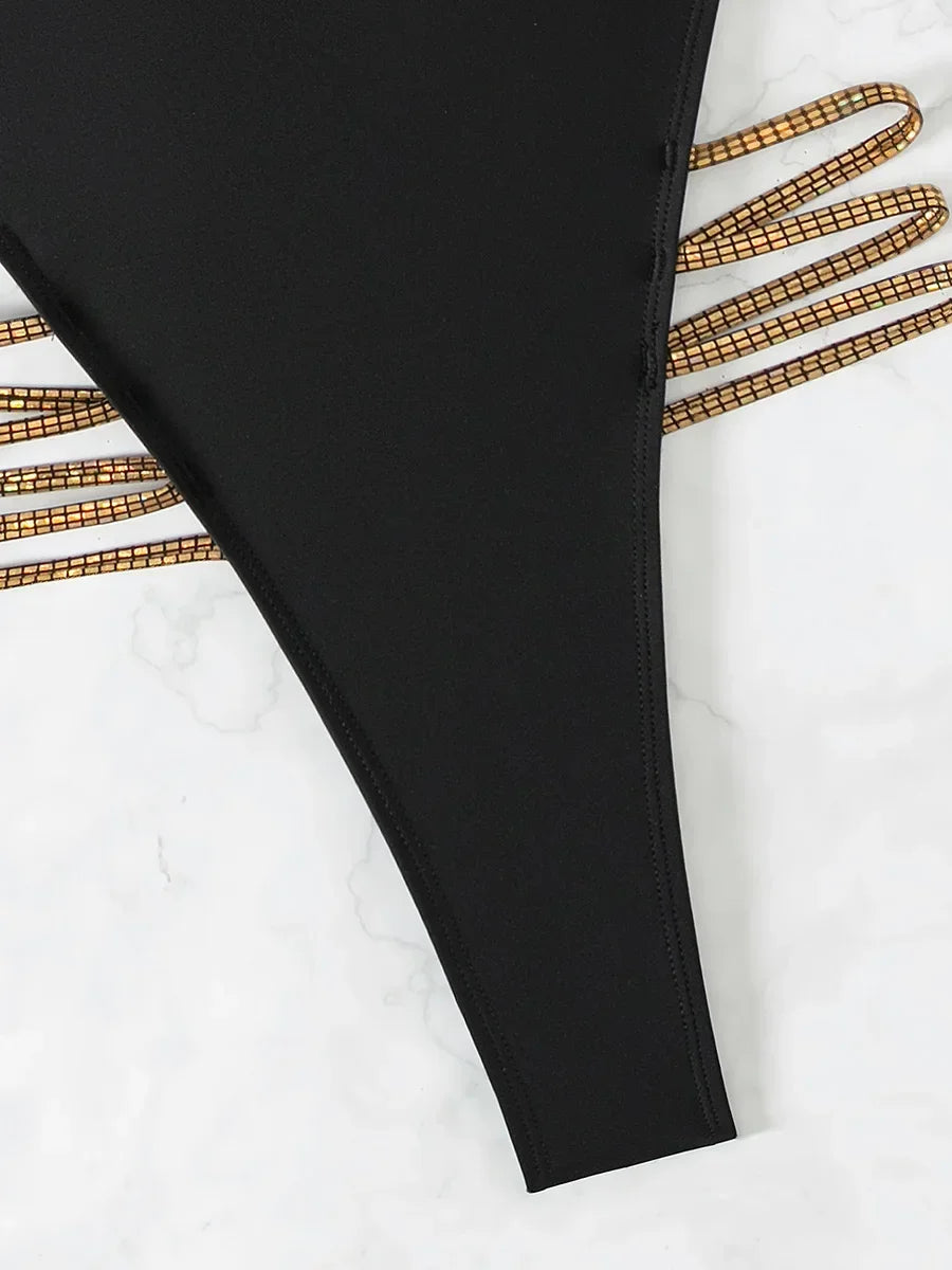 Backless Monokini mit Kreuzträgern – ultraknapper Schnitt für selbstbewusste Looks