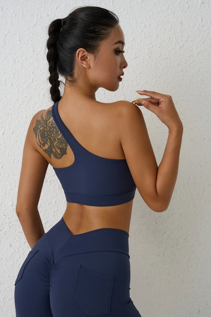 One Shoulder Sports Bra – Asymmetrisch. Sexy. Funktional.