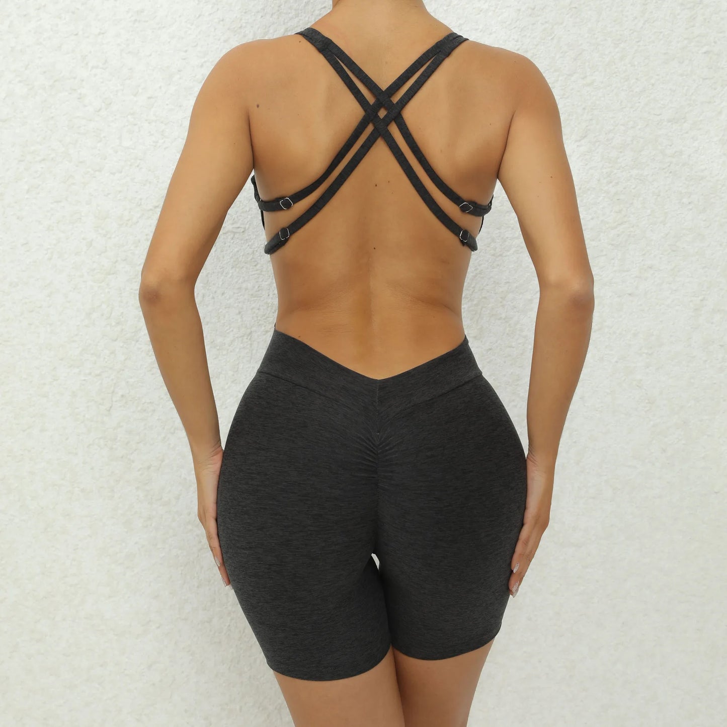 V-Rücken Scrunch Sport-Jumpsuit – Perfekte Passform für dein Workout