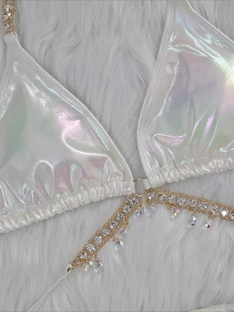 Bikini im Wet-Look mit Diamantdetails – auffällig, edgy & verführerisch