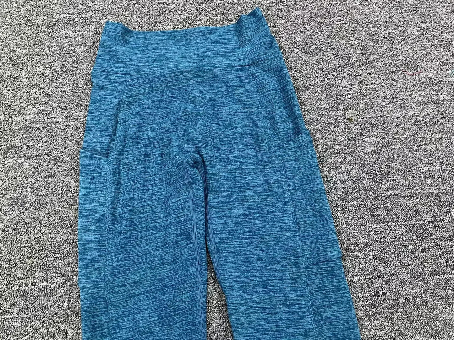 V-Taille Yogahose mit Scrunch-Effekt β Figurbetont & funktional ππ€