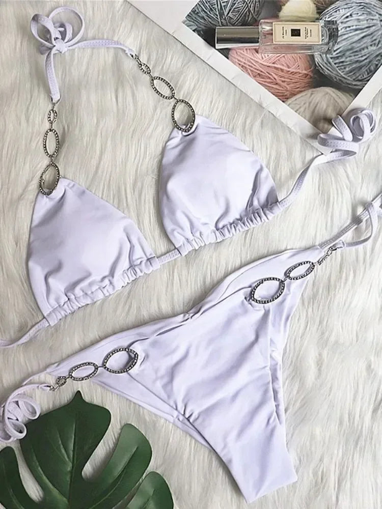 Diamant Bikini mit Ketten – glamourös, sexy & ein echter Blickfang