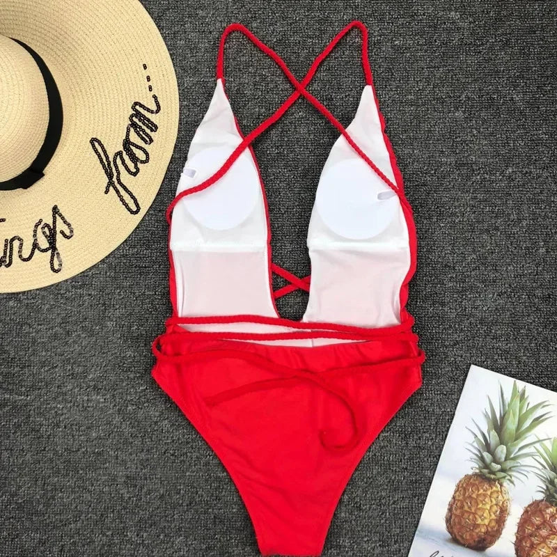 Tiefer V-Ausschnitt Monokini – elegant gewickelt & sexy zugleich