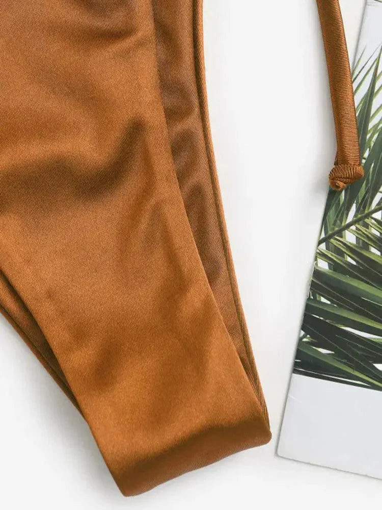 Metallic Satin Bikini-Set – glänzender Style mit brasilianischem Cut