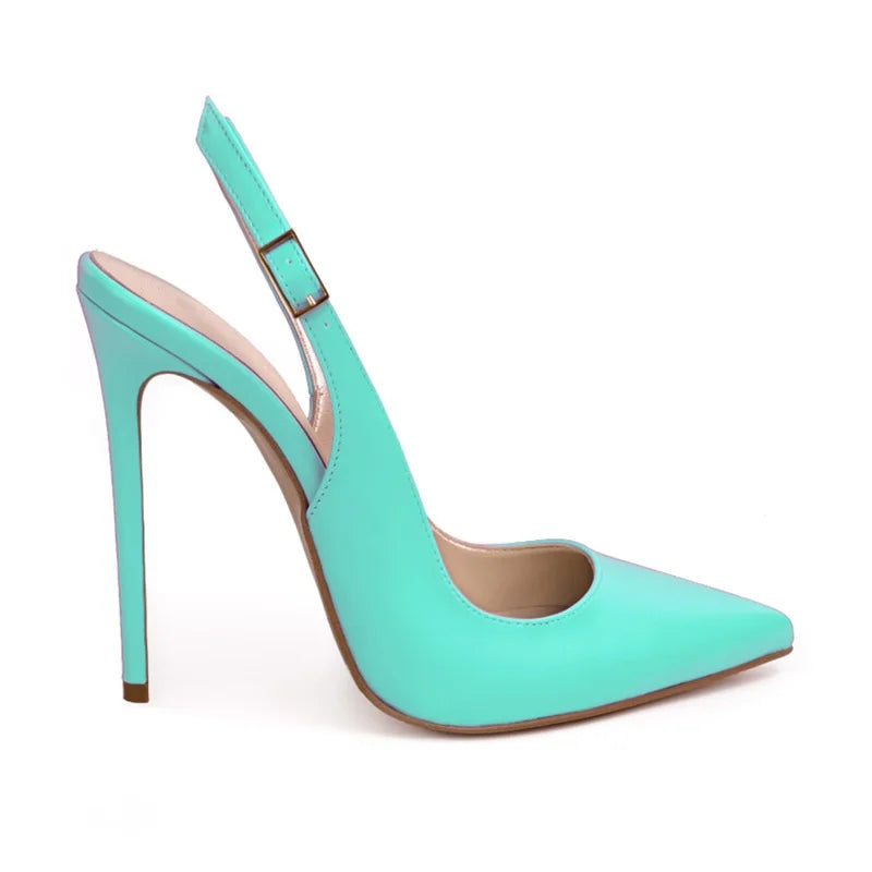 Slingback Elegance – Matte Power für starke Auftritte