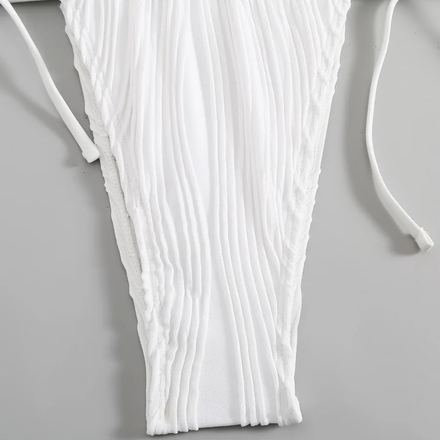 Rückenfreier Cut-Out-Badeanzug mit Bandage-Style – für heiße Strandtage