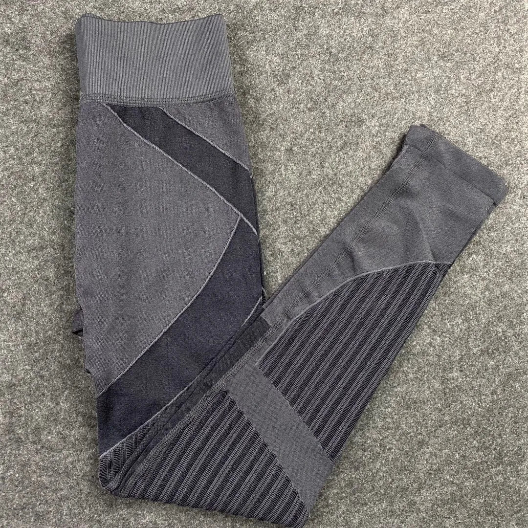 Seamless Knitted High‑Waist Leggings – Quick‑Dry & Hip‑Lifting Power