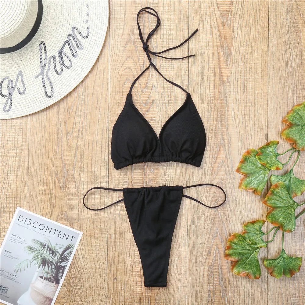 Triangle Bikini – minimalistisch, heiß & perfekt für den Sommer