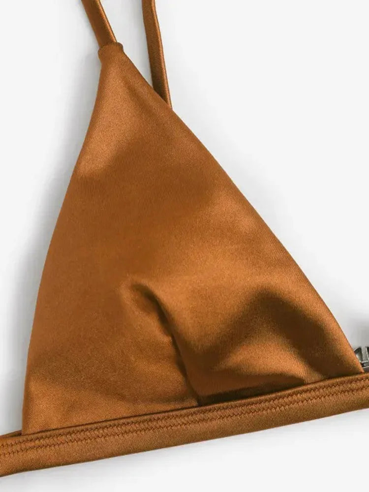 Metallic Satin Bikini-Set – glänzender Style mit brasilianischem Cut