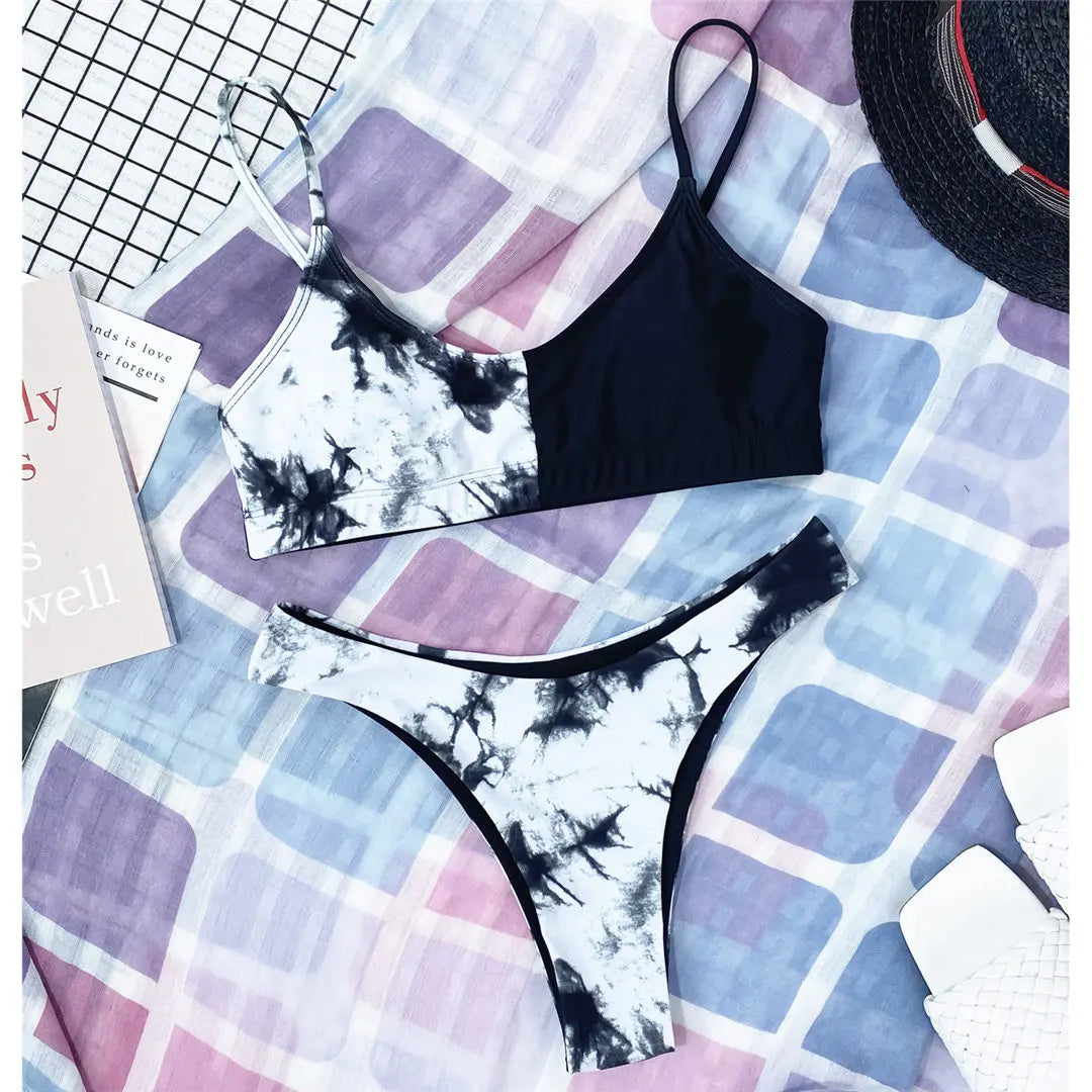 Animal-Print Bikini – frech, feminin & perfekt für heiße Strandtage