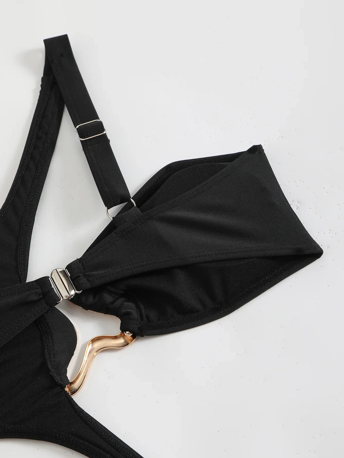 Asymmetrischer One-Shoulder Monokini – modern, sexy & mit Wow‑Effekt