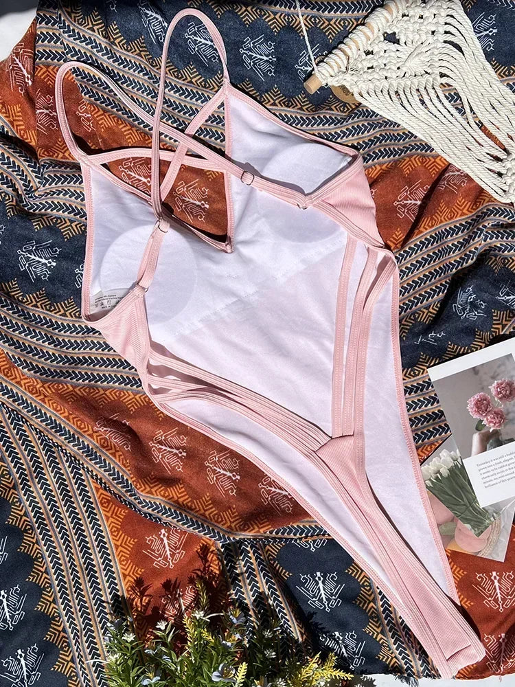 Criss-Cross Monokini – rückenfrei, extrem sexy & ultramodern