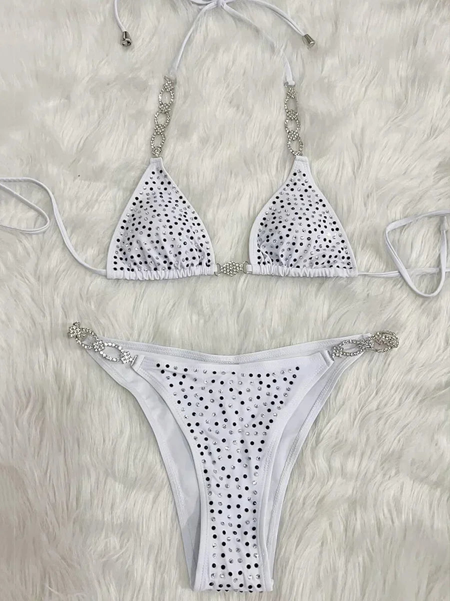 Strass & Pailletten Bikini – glamourös, auffällig & perfekt für heiße Auftritte