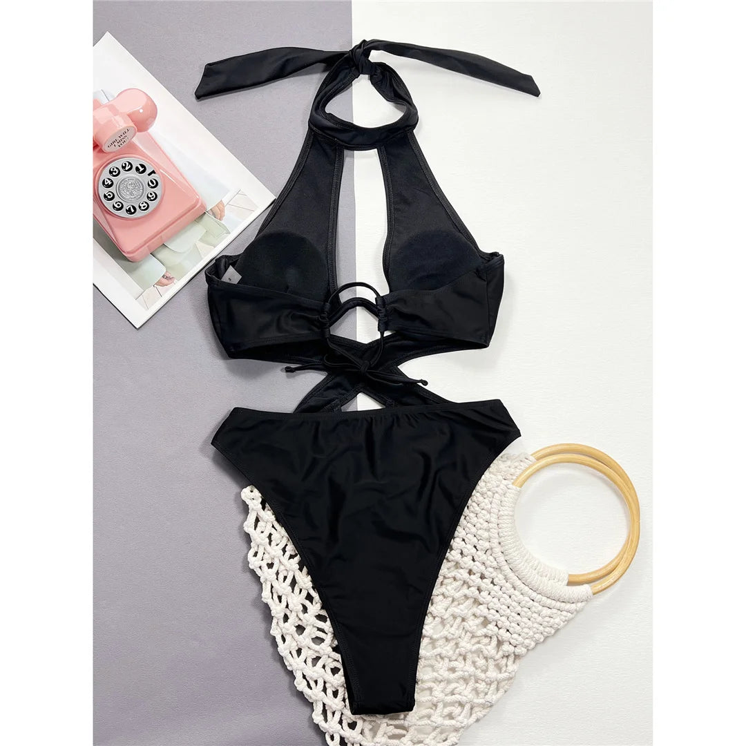 Cut-Out Monokini mit V-Bar – sexy, gestützt & modern geschnitten