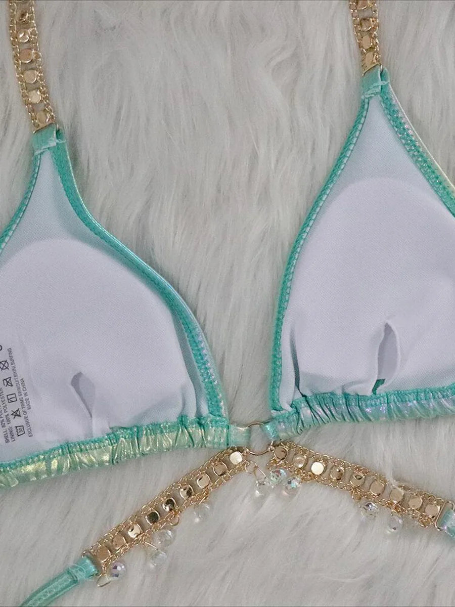 Bikini im Wet-Look mit Diamantdetails – auffällig, edgy & verführerisch