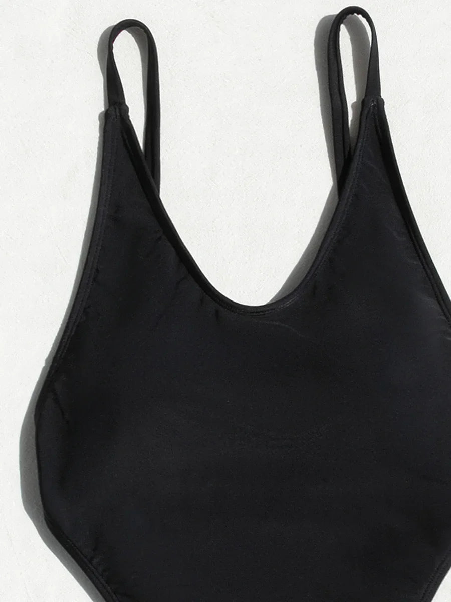 Rückenfreier Monokini – mutig, minimal & absolut im Trend