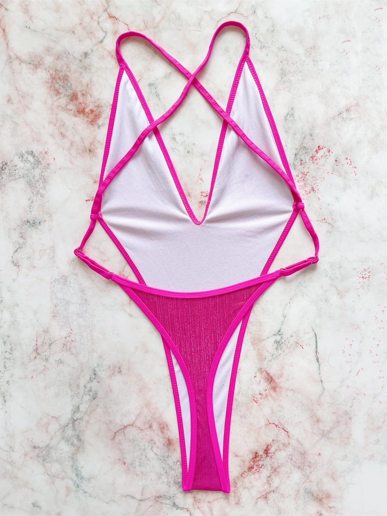 Cut-Out Badeanzug – sexy, modern & perfekt für heiße Strandtage