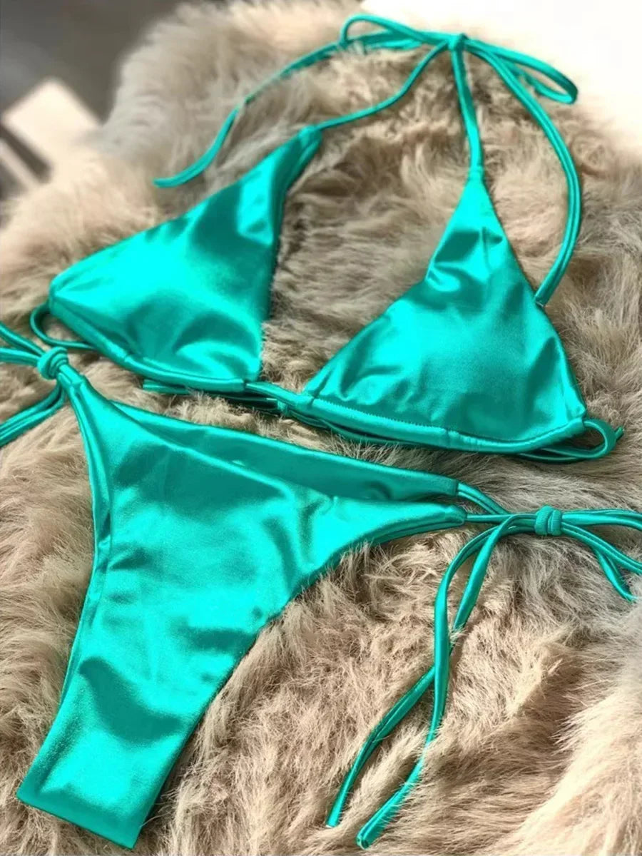 Satin Bikini-Set mit Halter – glänzend, sexy & brasilianisch inspiriert