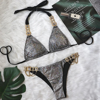 Strass & Ketten Bikini – sexy, glamourös & absolut im Trend
