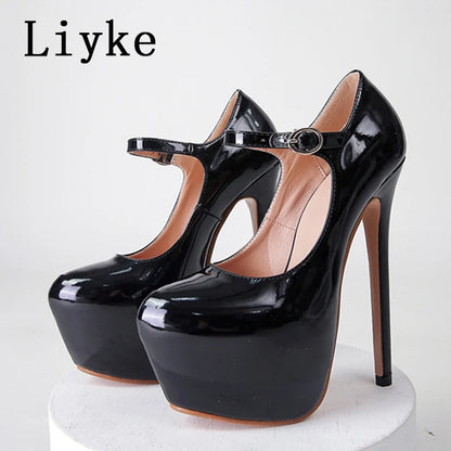 Liyke Super High Heels – Maximale Höhe, maximaler Style