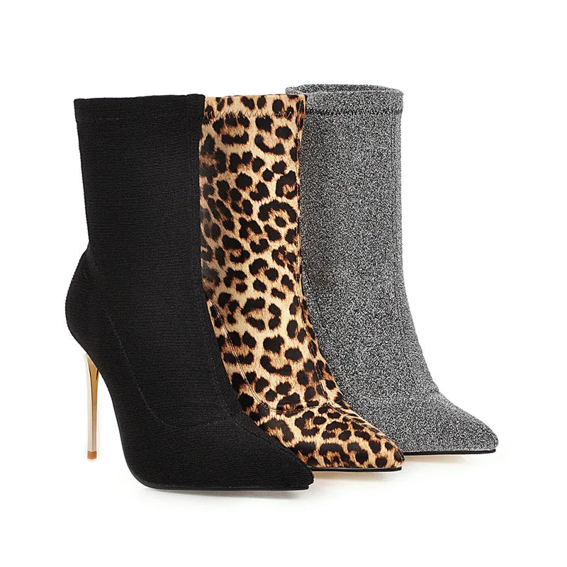 Stiletto-Statement – Sexy Sock Boots mit Leoparden-Print & Metallic-Looks