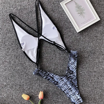 Bauch-Cut-Out Monokini – sexy Silhouette & modernes Design