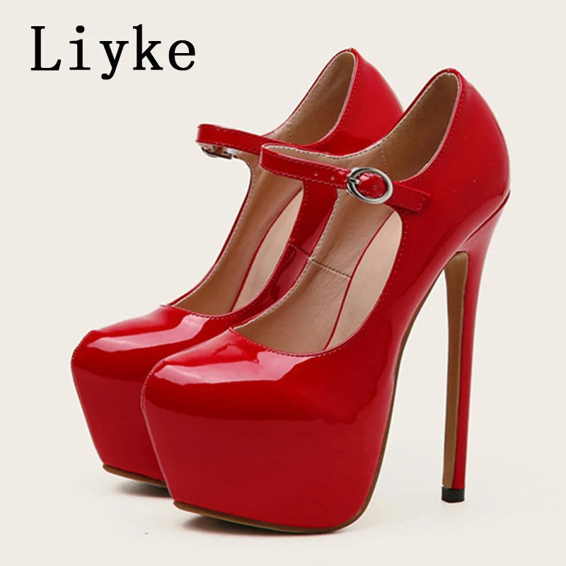 Liyke Super High Heels – Maximale Höhe, maximaler Style