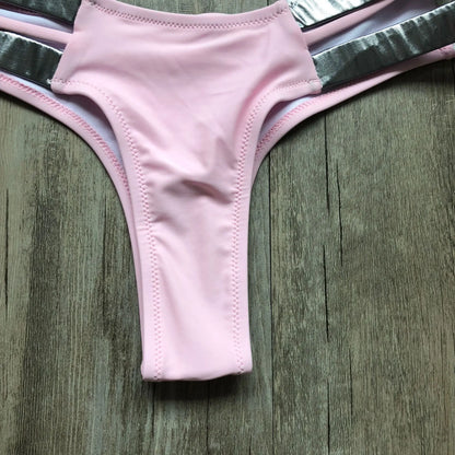 Gold-Print Bikini – edel, sexy & perfekt für sonnige Auftritte